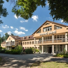 Hlavní Lázeňský dům - Lázně Ostrožská Nová Ves, hotel